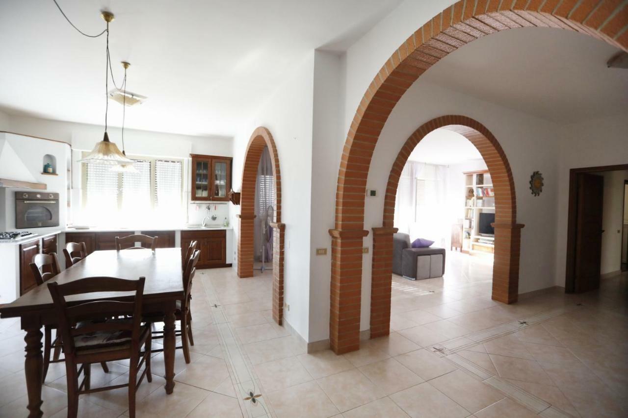Casa Di Katia Lägenhet Collesalvetti Exteriör bild